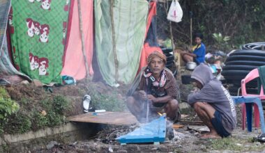 Thousands await aid after deadly Indonesia quake as rescue work under way | Earthquakes News