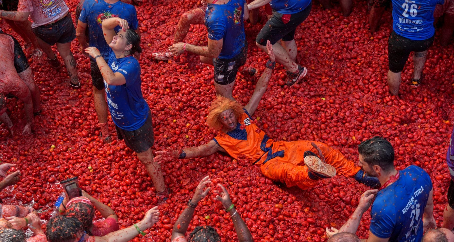 Photos: Thousands join Spain’s La Tomatina festival for epic tomato battle | Gallery News