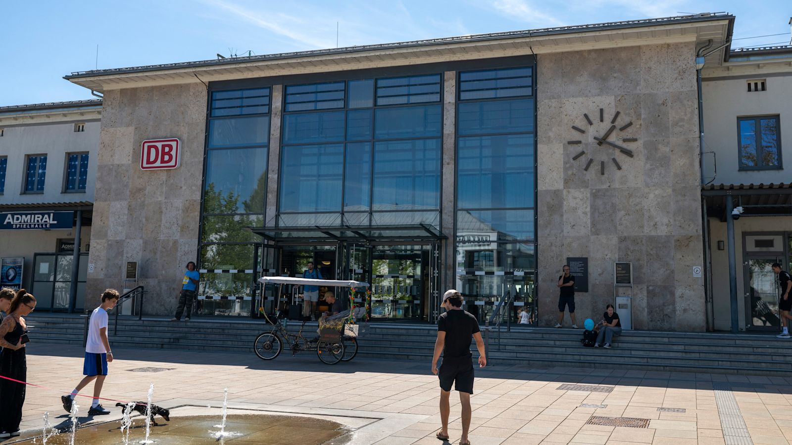 Suspect detained after British woman fatally stabbed at train station in Germany