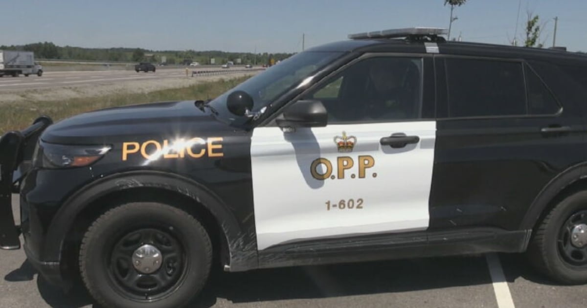 NB Hwy. 404 in Aurora shut down after crash