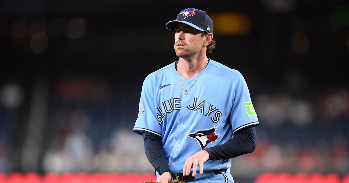 Toronto Blue Jays place RHP Bieber on 15-day IL; recall RHP Dallas
