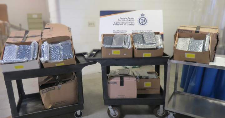 CBSA seize nearly 400 kilograms of cocaine at Ontario-U.S. border