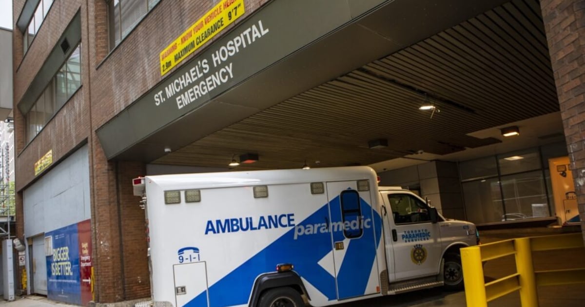 Downtown Toronto crash: Pedestrian seriously injured