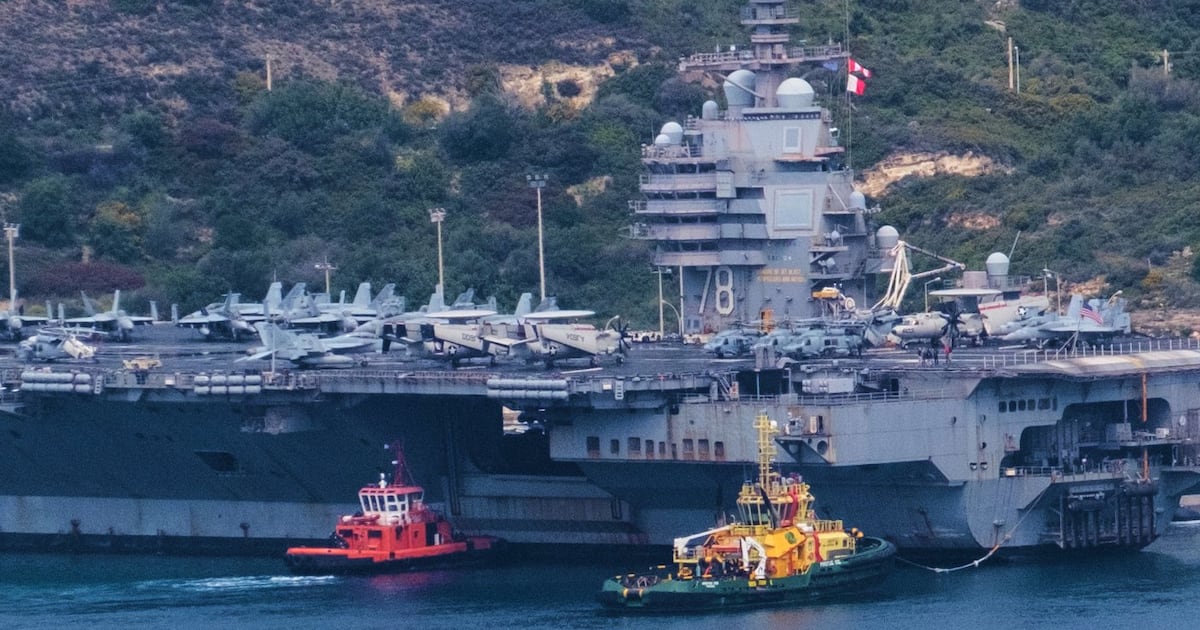 Trump orders the navy to return to older, steam catapult system of launching jets off aircraft carriers - CTV News