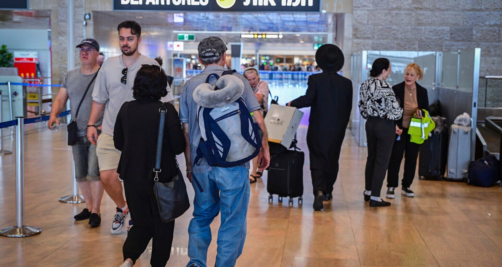 Record Israeli emigration continued for third consecutive year in 2025, study finds