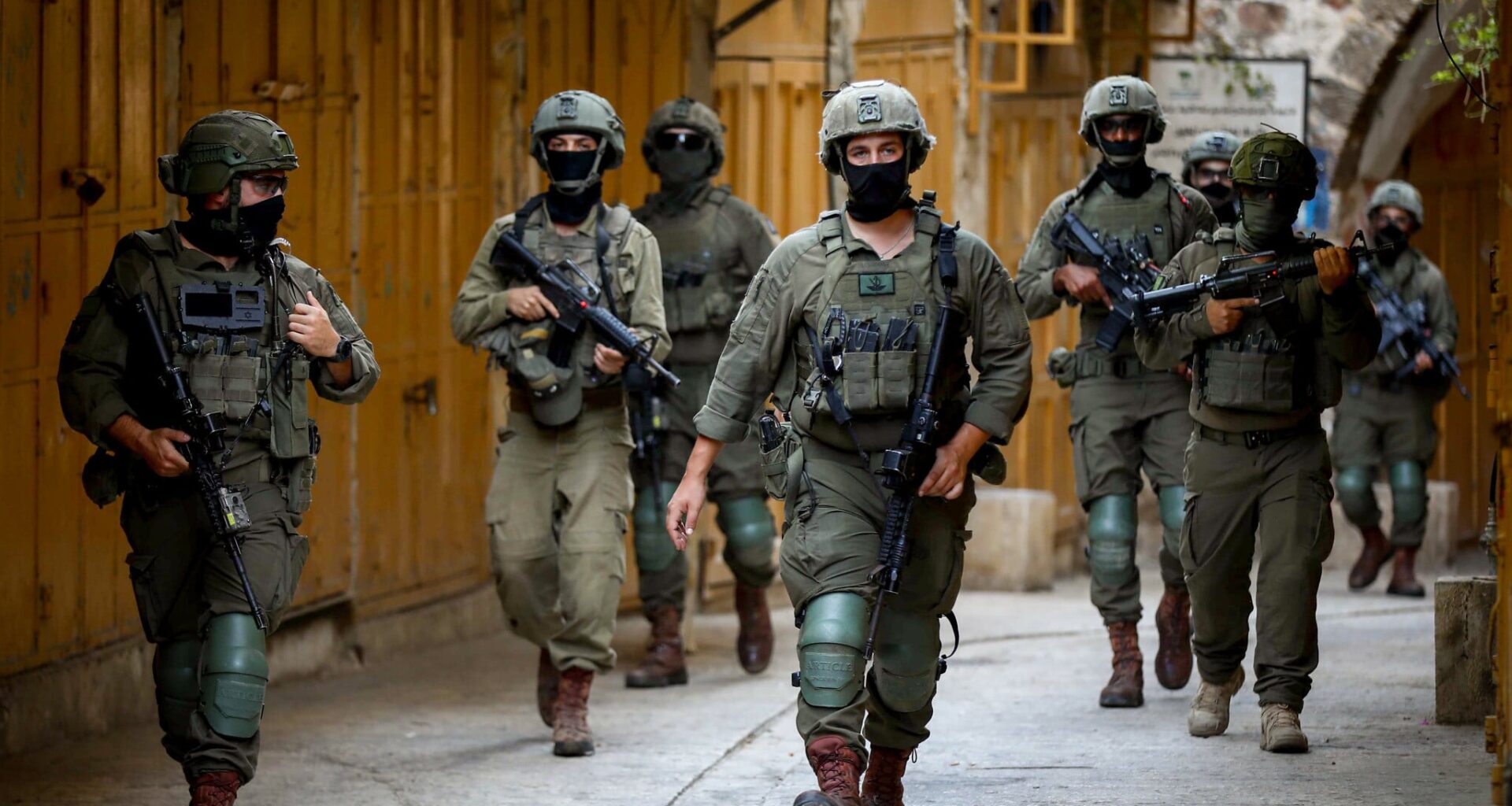 IDF probes video appearing to show soldier beating Palestinian alongside settlers