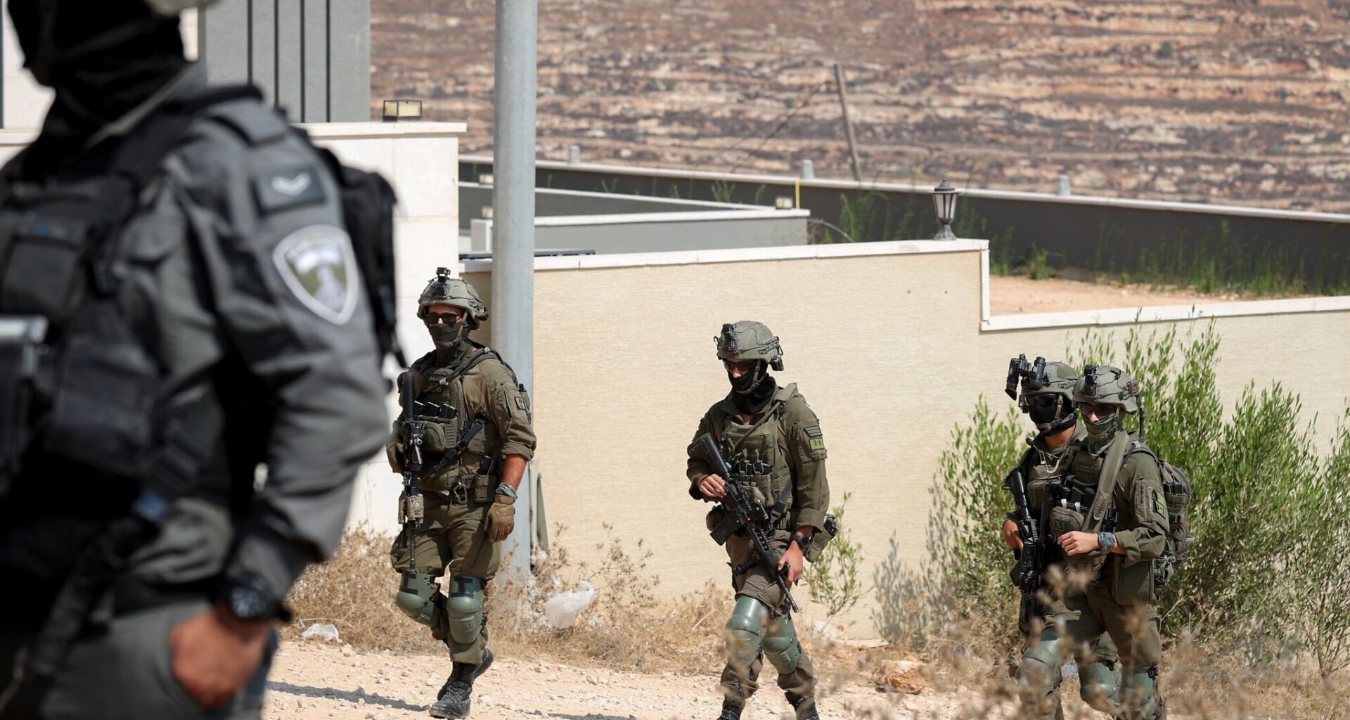 Besieged Palestinians in Qusra homes say IDF now blocking them in, fear settlers will return