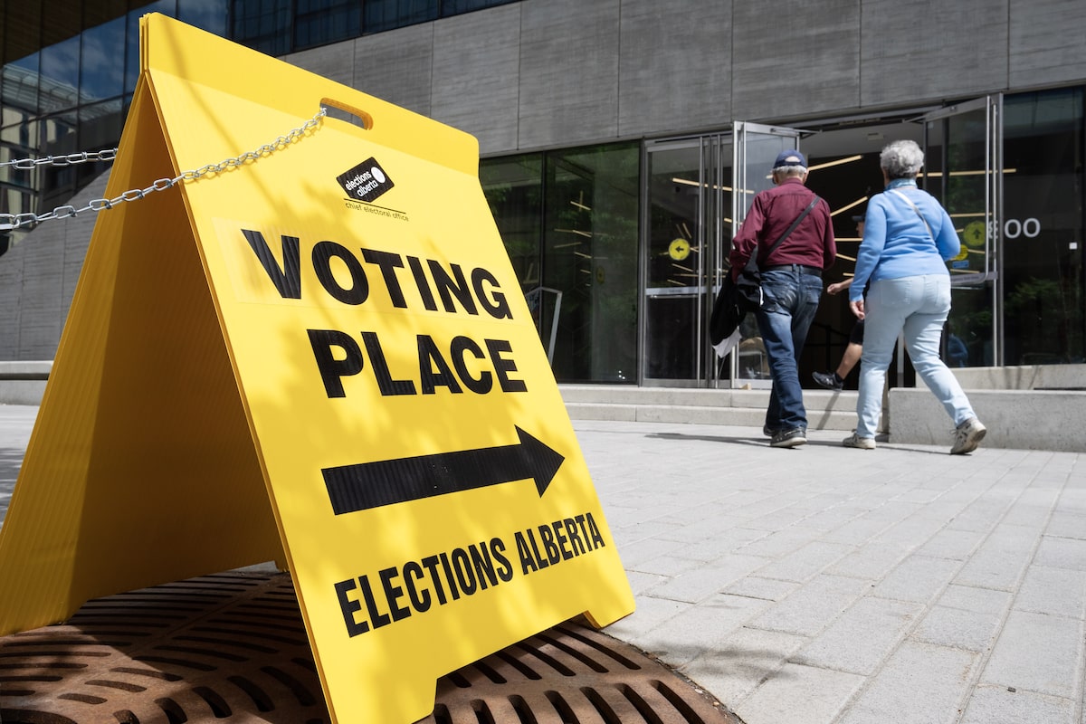 Elections Alberta seeks help from other provinces to run fall referendum