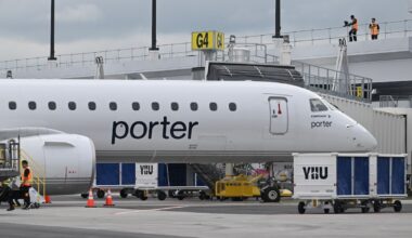 Porter flight from Victoria to Toronto cancelled after child refuses to wear seatbelt