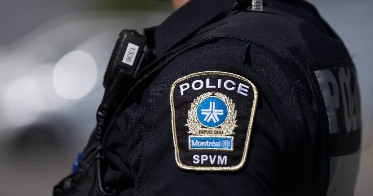 Montreal arson squad investigating fire that damaged a garage and restaurant on Décarie - CTV News