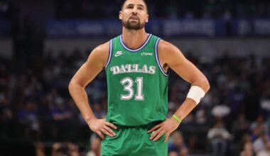 Klay Thompson, Mavericks reach buyout agreement; veteran expected to join Heat: Source