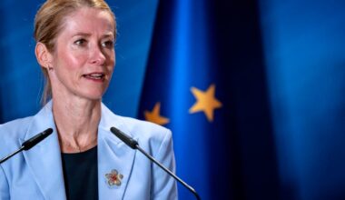 EU heavyweights call on Brussels to reignite frozen Russian asset debate – POLITICO