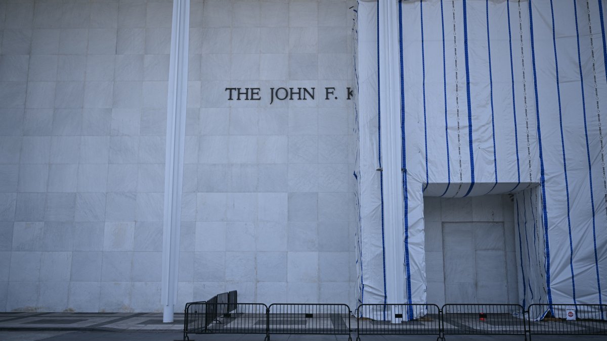 Trump officials threaten Kennedy Center demolition if closure is not allowed – NBC4 Washington