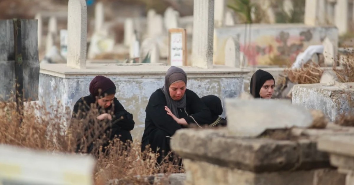 As families retrieve bodies, Gaza is running out of places to bury the dead | Gaza News