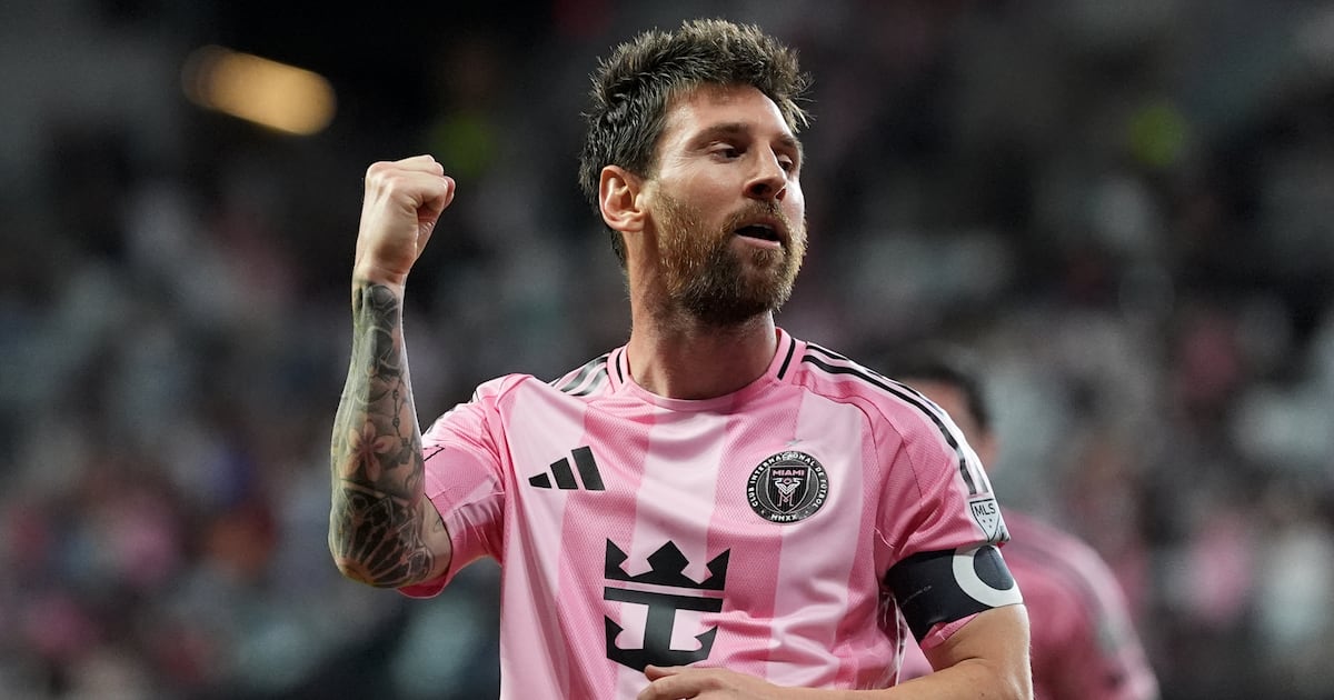 Lionel Messi scores 4 goals, adds assist to lead Inter Miami to romp over CF Montreal