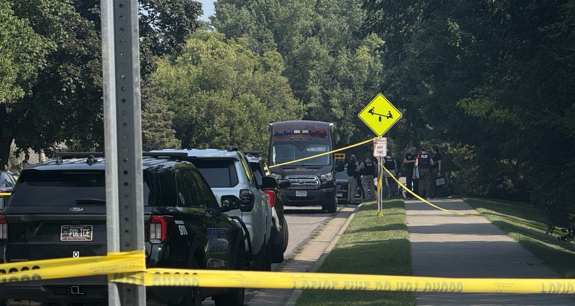 Search warrant: Man stabbed daughter, wife with screwdriver in Hopkins home daycare before killing self