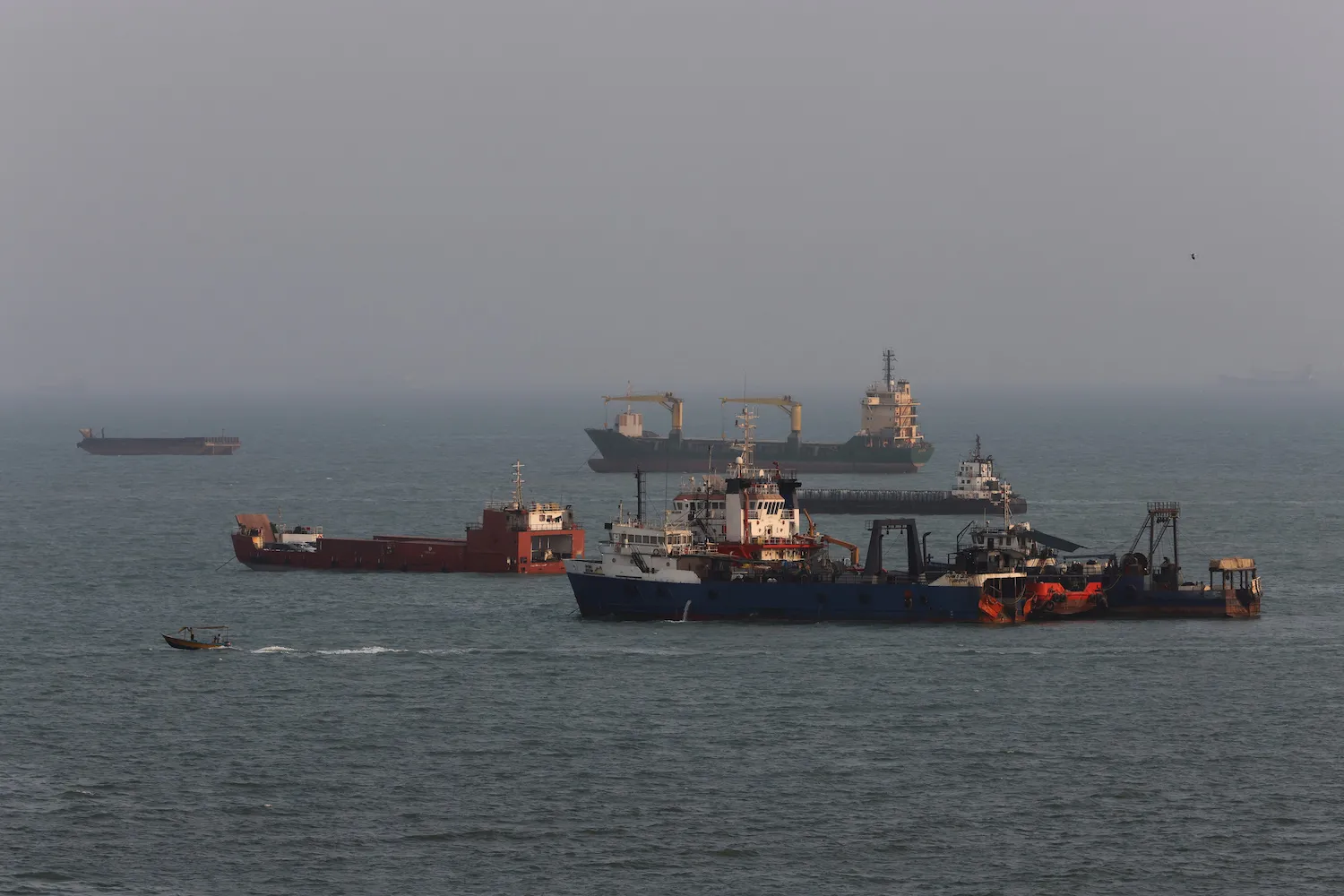 Iran Accuses U.S. of Obstructing Progress in a Strait of Hormuz Deal