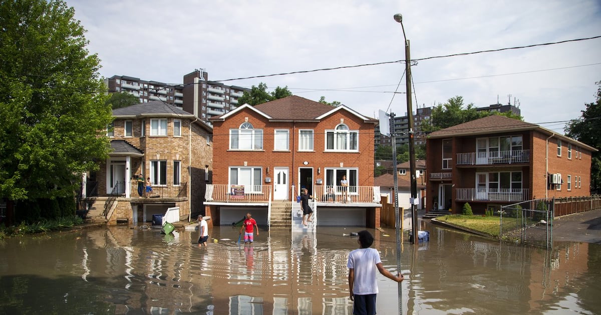 Flood risks driving up insurance premiums in Ontario, analysis finds