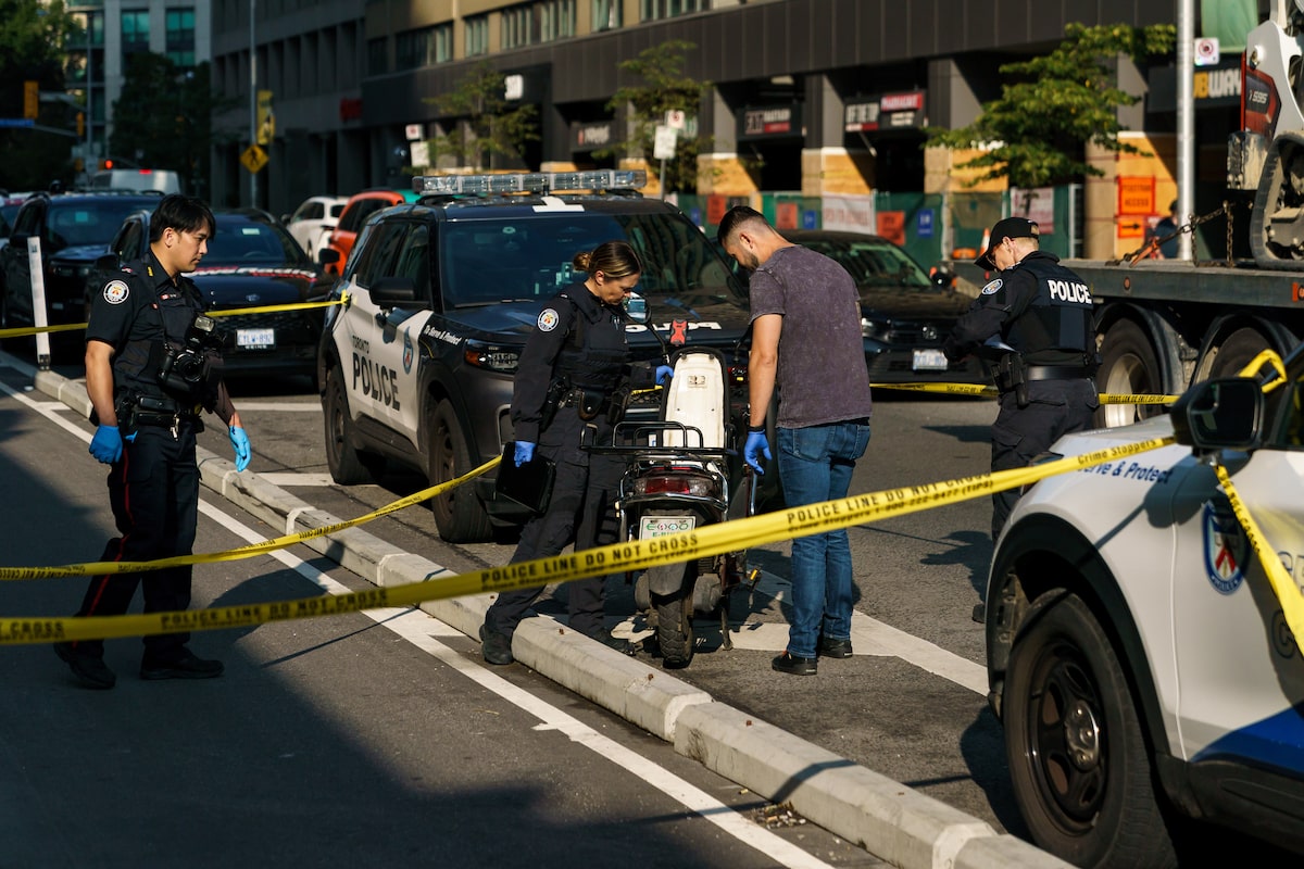 Toronto officer shot and seriously injured during call for stolen e-bike