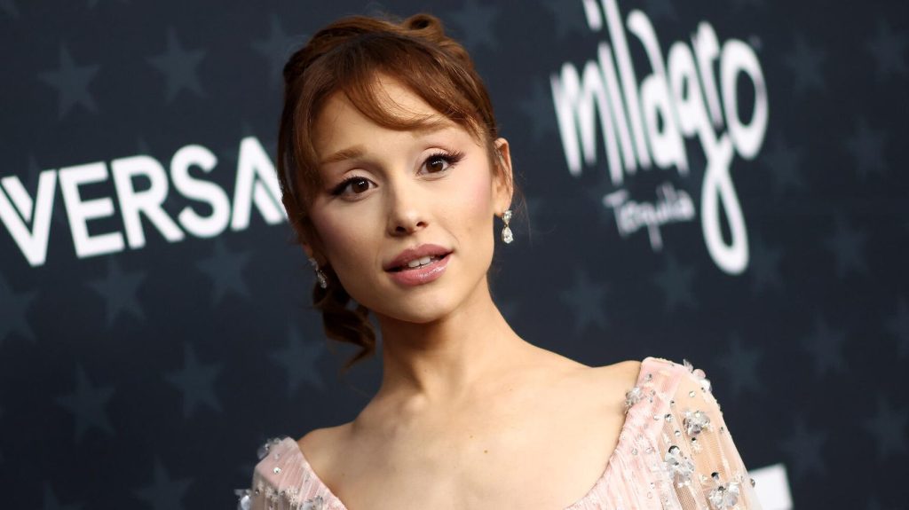 Ariana Grande Exits West End's 'Sunday in the Park with George'