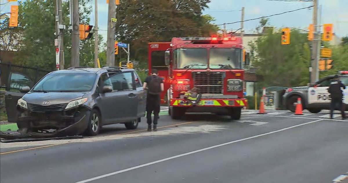 West Toronto hit-and-run: 1 person fled from scene on foot: police