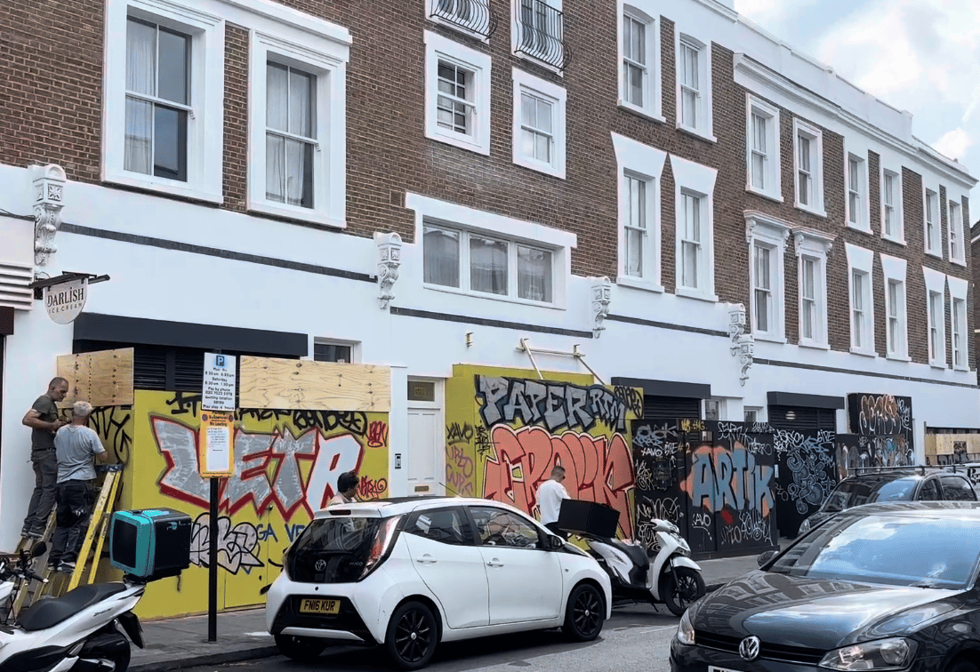 Residents board up their properties ahead of Notting Hill Carnival - London Evening Standard