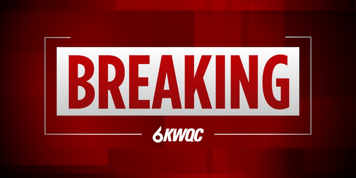 Police: Suspect at large after Muscatine officer shot