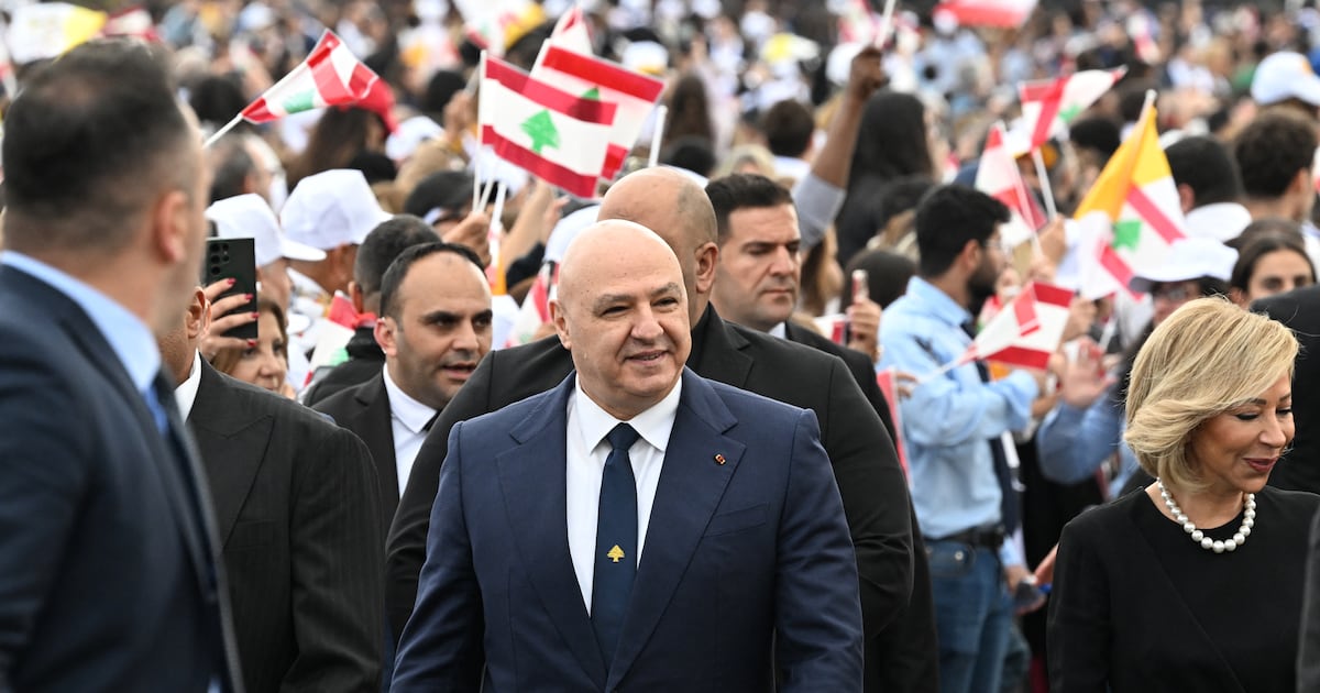 Aoun faces impossible balancing act between Hezbollah and Israel
