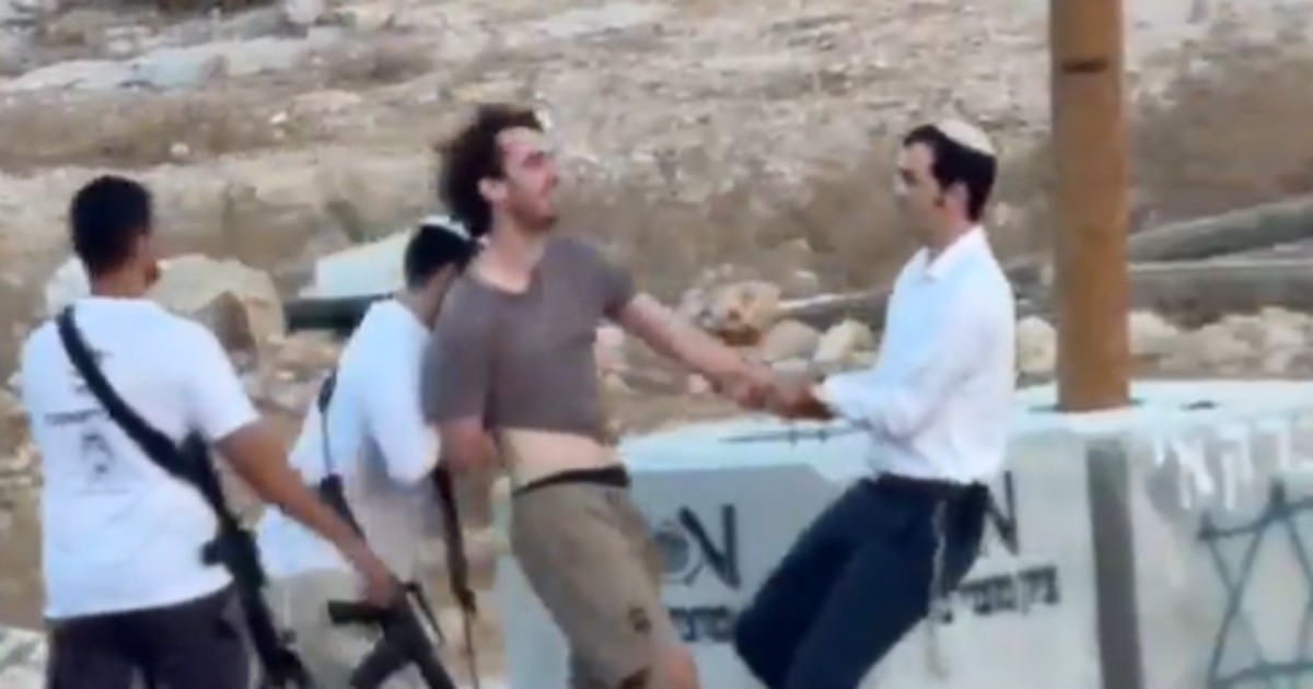Israel to deport U.K. activist detained after settlers abducted him, lawyer says - Haaretz