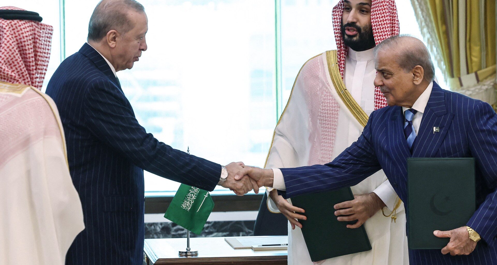 Turkiye lays out ‘mechanisms’ of defence pact with Pakistan, Saudi Arabia | Recep Tayyip Erdogan News