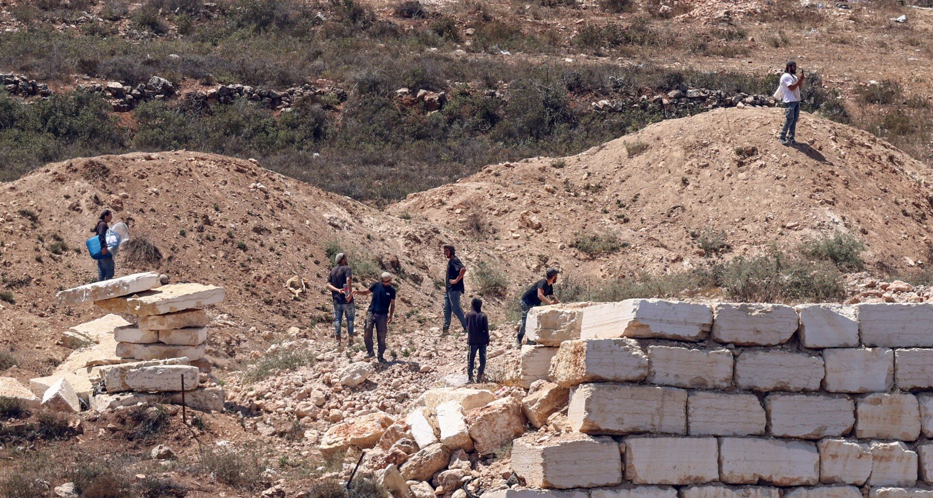 US diplomat calls Israeli settler siege of West Bank homes ‘act of terror’ | Israel-Palestine conflict News