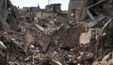 Israel kills 3 Palestinians, including four-year-old child, in central Gaza | Gaza News