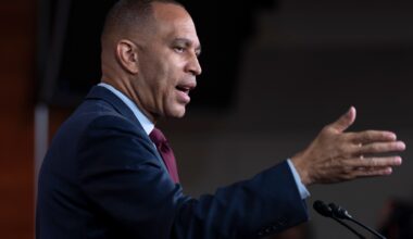 Hakeem Jeffries, Jared Kushner meeting sparks speculation amid US midterms | Donald Trump News