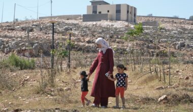 New Israeli roadblocks entrench siege of homes in West Bank’s Qusra | Israel-Palestine conflict News