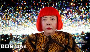 Japanese polka dot artist Yayoi Kusama dies aged 97 - BBC