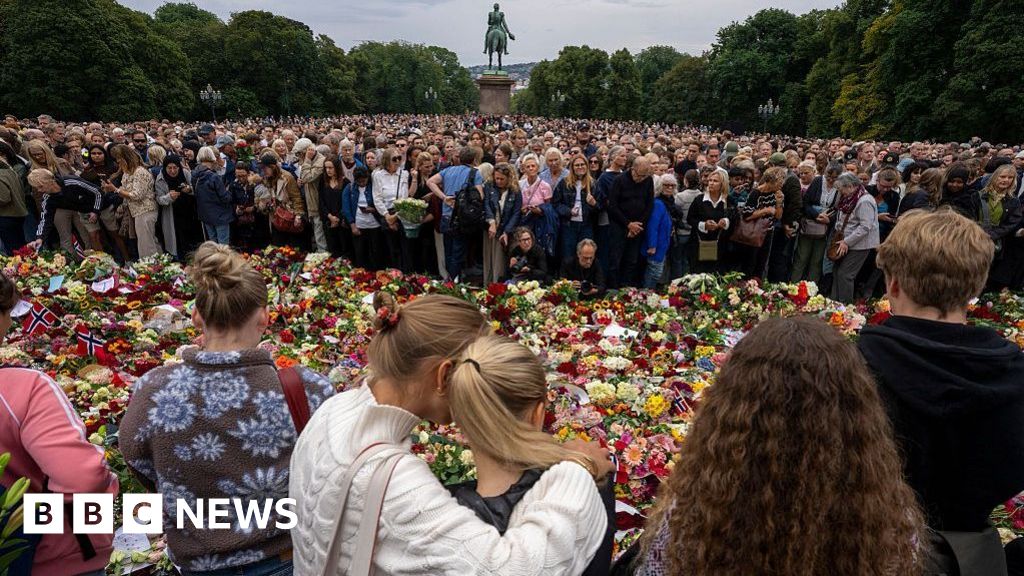 Norway mourns King Harald as Haakon VIII ascends throne - BBC