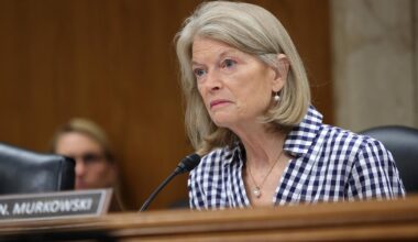Lisa Murkowski says she'll vote against Todd Blanche's nomination for attorney general, imperiling his chances