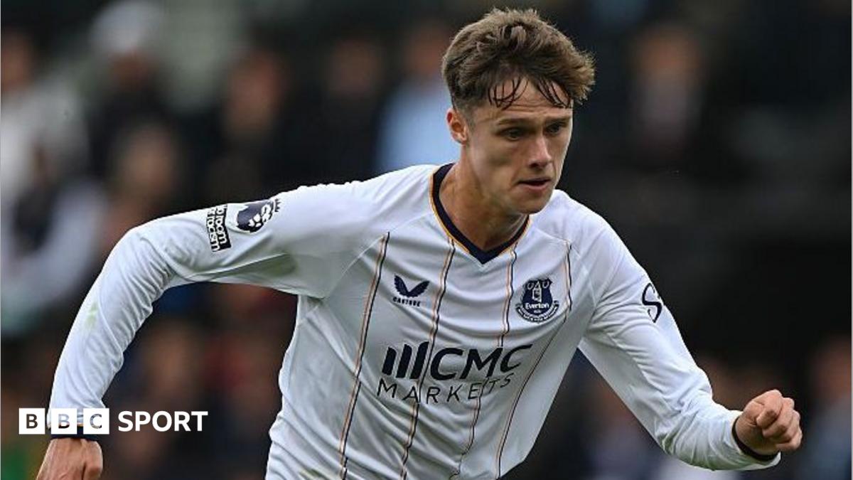 Harrison Armstrong playing for Everton at Bournemouth