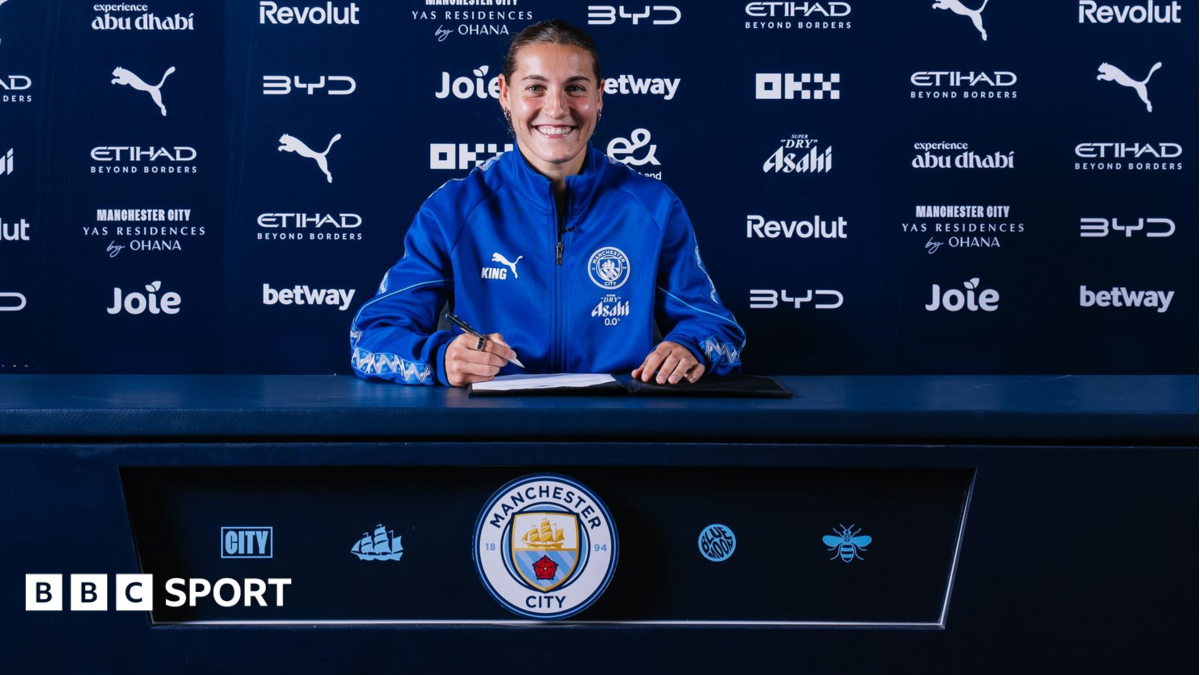 Carlotta Wamser signs for Manchester City