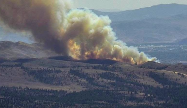 Hawk Fire: 10,500+-acre wildfire in Nevada prompts Sierra County evac warnings