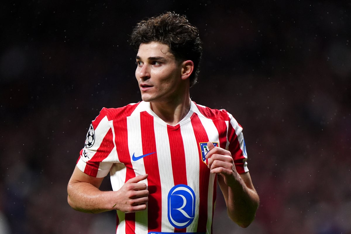 Transfer news LIVE: Alvarez to Arsenal latest, Gakpo set for City after Barcola’s Liverpool move