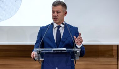 Hungary plans to shut down only nuclear power plant amid drought | Climate Crisis News