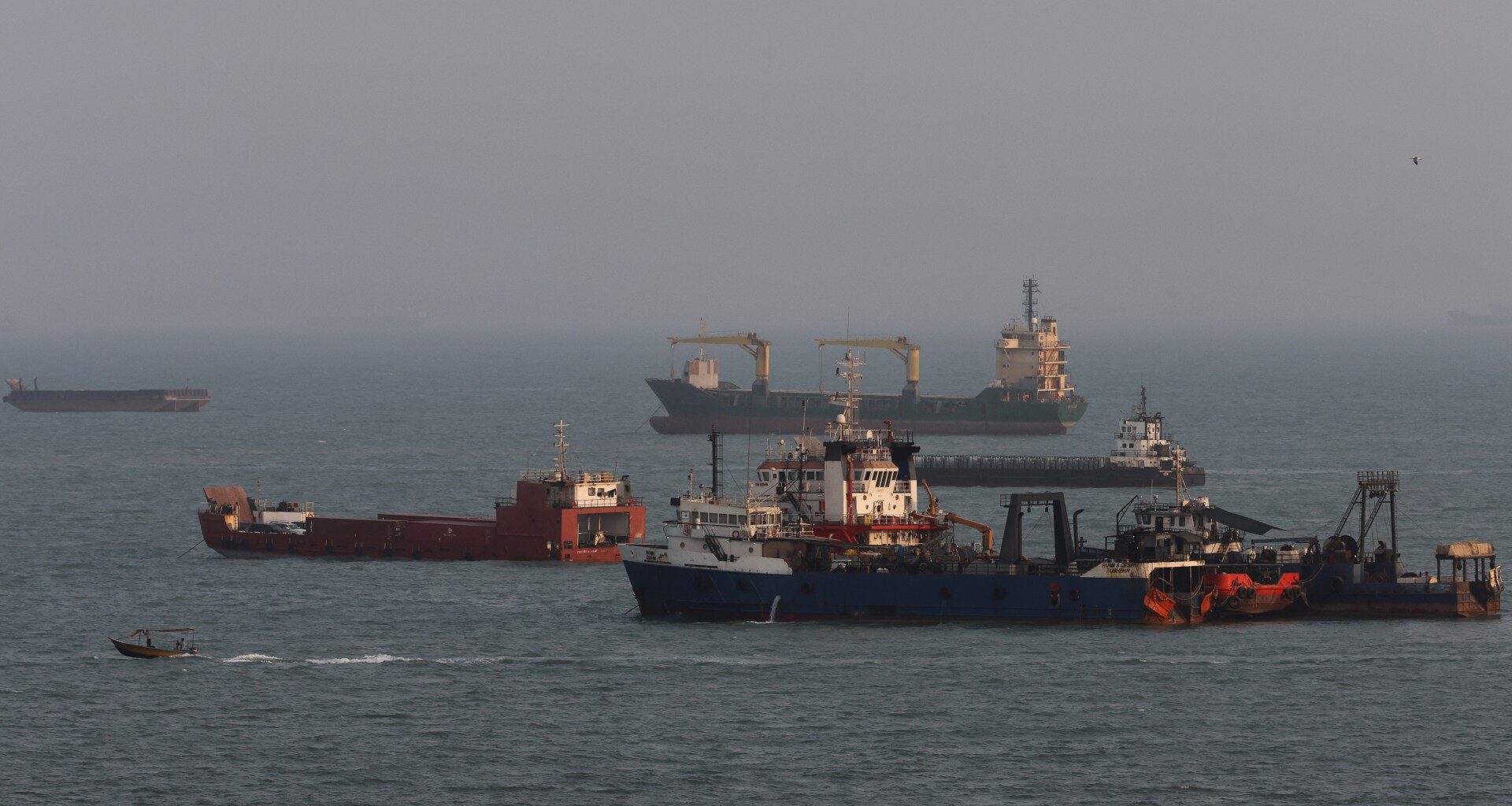 Vessel hit by ‘unknown projectile’ in Strait of Hormuz, UKMTO says | News