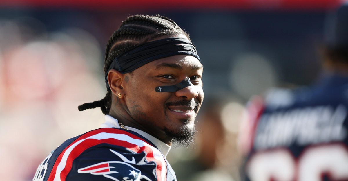 Washington Commanders are set to sign veteran receiver Stefon Diggs