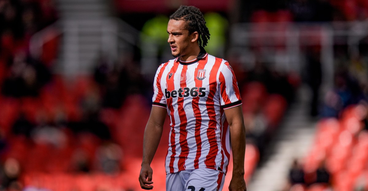 DONE DEAL: Ashley Phillips completes move to Boro