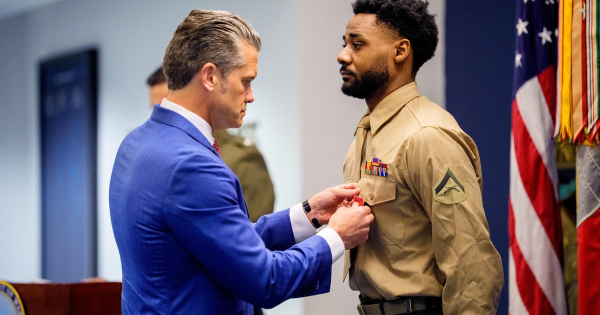 Pentagon Updates Valor Awards For Marines Who Served At Abbey Gate In Afghanistan