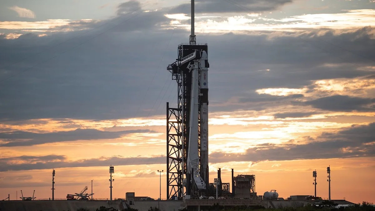 SpaceX shares rise despite release of locked-up shares