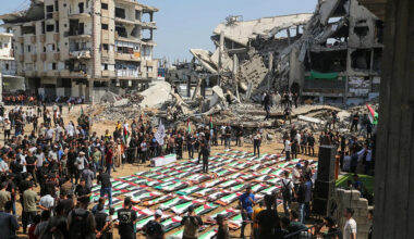Israel Bombs Gaza, Casting Doubt on Trump Peace Plan