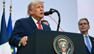 Trump announces 'economic warfare' against Iran