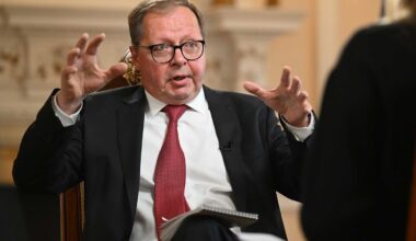 Russia withdraws ambassador from Britain